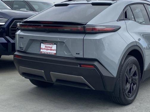 Cement 2026 Toyota C-HR SE