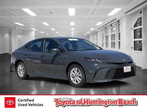 UNDERGROUND 2025 Toyota Camry LE
