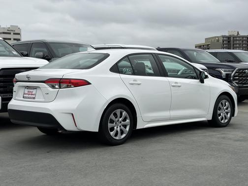 Ice 2023 Toyota Corolla LE