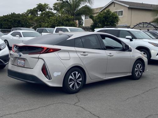 Titanium Glow 2017 Toyota Prius Prime Plus