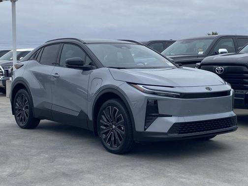 Cement 2026 Toyota C-HR XSE
