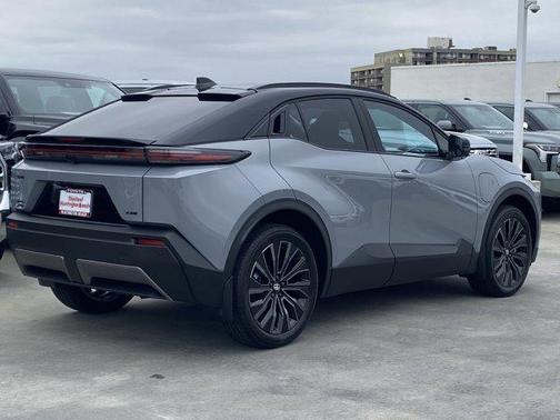Cement 2026 Toyota C-HR XSE