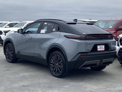 Cement 2026 Toyota C-HR XSE