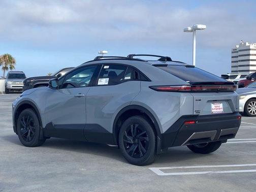 Cement 2026 Toyota C-HR SE