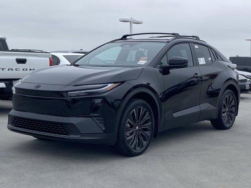 Midnight Black Metallic 2026 Toyota C-HR XSE