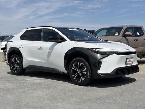 Wind Chill Pearl 2023 Toyota bZ4X XLE