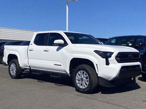 Ice 2025 Toyota Tacoma SR5