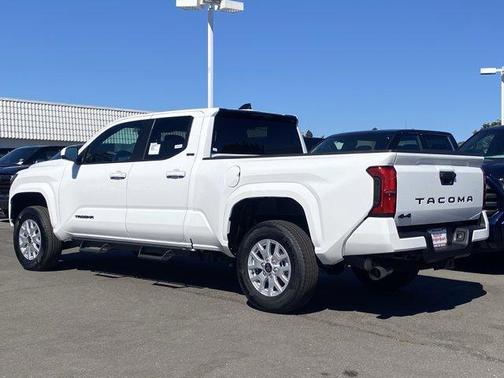 Ice 2025 Toyota Tacoma SR5