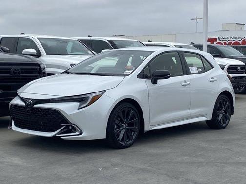 Wind Chill Pearl 2026 Toyota Corolla Hatchback XSE