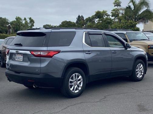 Satin Steel Metallic 2020 Chevrolet Traverse LT Leather