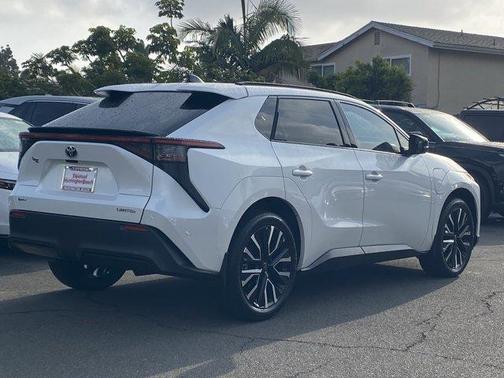 Wind Chill Pearl 2026 Toyota bZ LIMITED