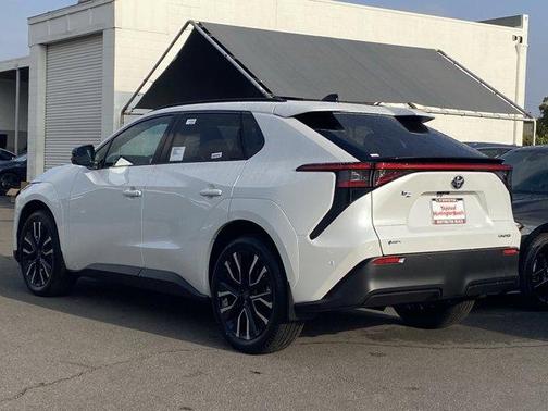Wind Chill Pearl 2026 Toyota bZ LIMITED