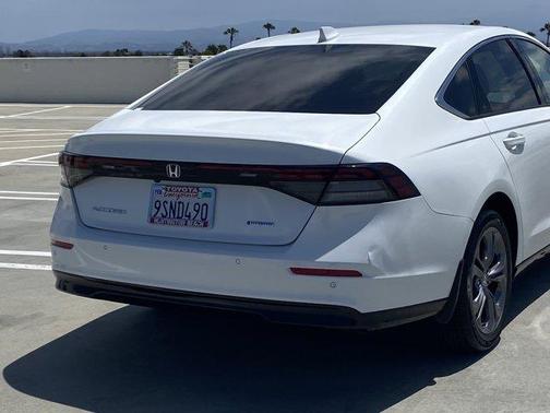Platinum White Pearl 2024 Honda Accord Hybrid EX-L