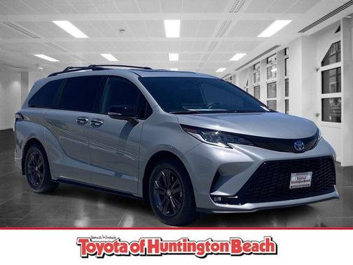 Cement 2025 Toyota Sienna XSE