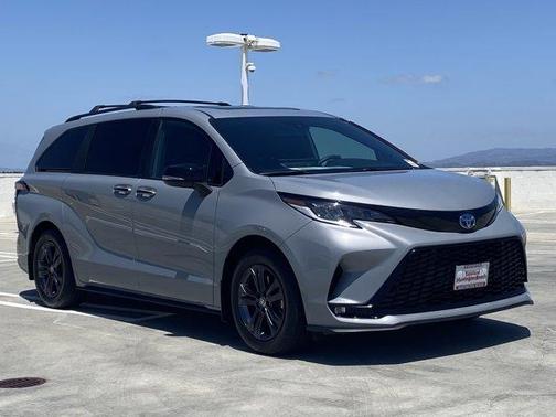 Cement 2025 Toyota Sienna XSE
