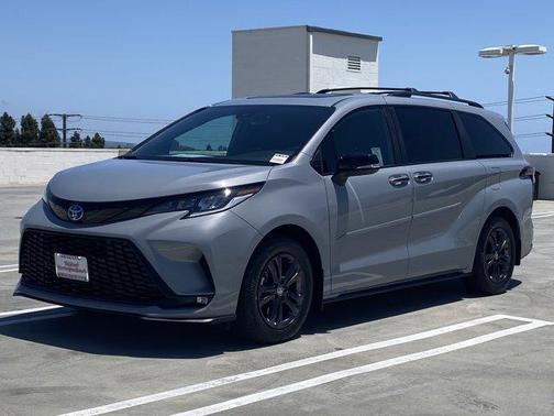 Cement 2025 Toyota Sienna XSE