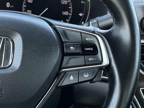 Crystal Black Pearl 2022 Honda Accord Hybrid Sport