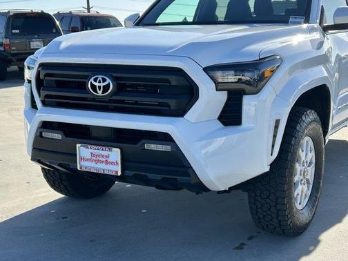 Ice Cap 2025 Toyota Tacoma SR5