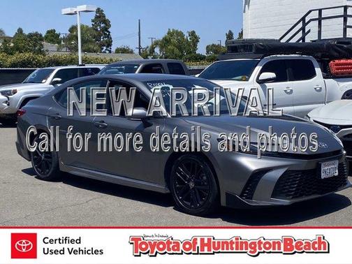 Metal 2025 Toyota Camry SE