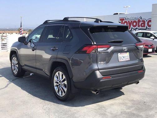 Magnetic Gray Metallic 2019 Toyota RAV4 XLE Premium