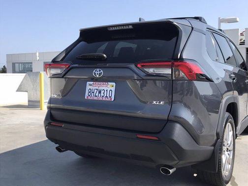 Magnetic Gray Metallic 2019 Toyota RAV4 XLE Premium