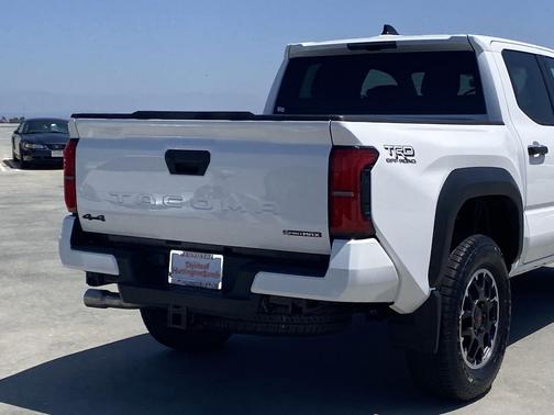 Ice 2026 Toyota Tacoma Hybrid TRD Off Road
