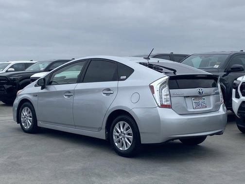 Classic Silver Metallic 2014 Toyota Prius Plug-in Base