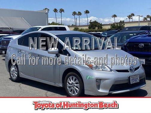 Classic Silver Metallic 2014 Toyota Prius Plug-in Base
