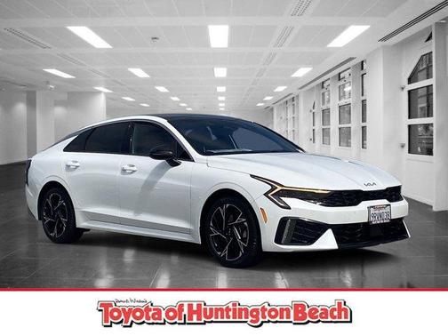 Snow White Pearl 2025 Kia K5 GT-Line