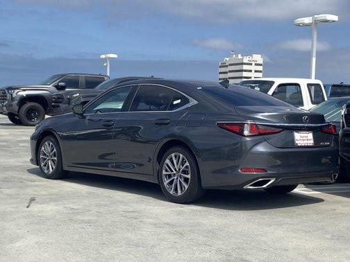 Cloudburst Gray 2025 Lexus ES 350 Base