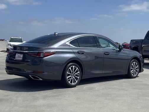 Cloudburst Gray 2025 Lexus ES 350 Base