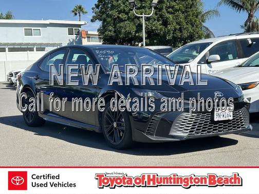 Midnight Black Metallic 2025 Toyota Camry SE