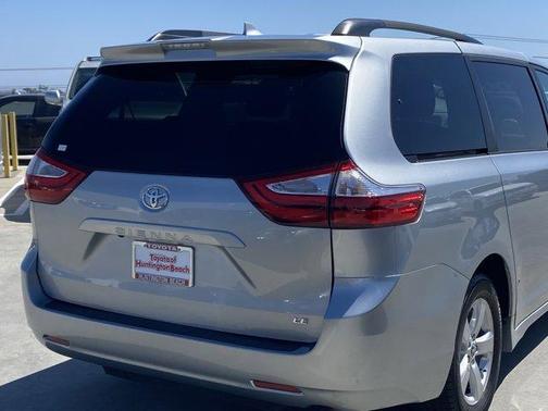 Celestial Silver Metallic 2019 Toyota Sienna LE