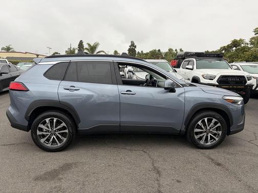 CELESTITE 2024 Toyota Corolla Cross XLE