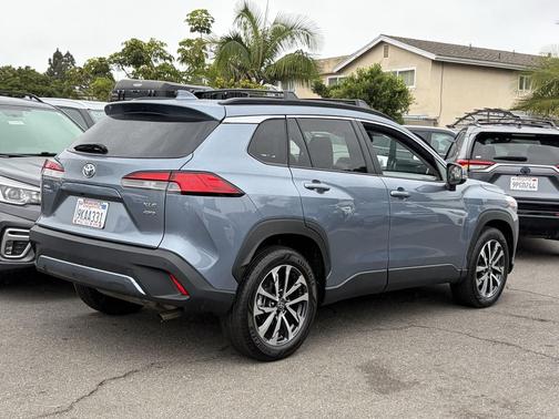 CELESTITE 2024 Toyota Corolla Cross XLE