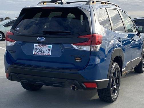 Geyser Blue 2025 Subaru Forester Wilderness