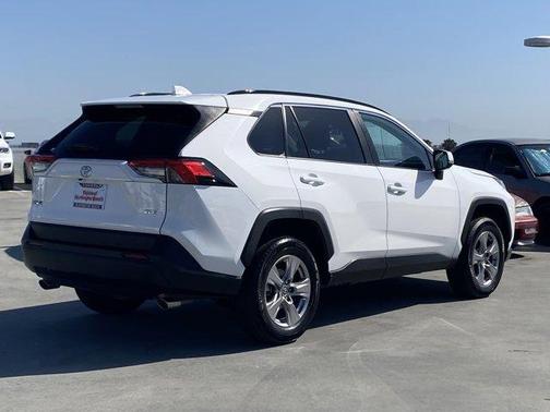 Ice 2025 Toyota RAV4 XLE