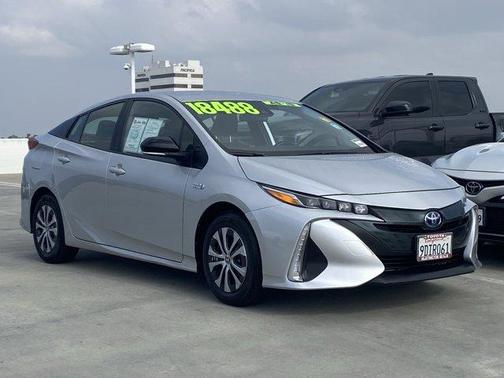 Classic Silver Metallic 2022 Toyota Prius Prime XLE