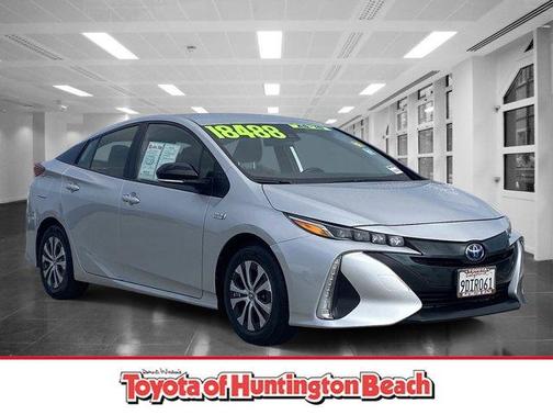 Classic Silver Metallic 2022 Toyota Prius Prime XLE