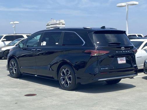Midnight Black Metallic 2026 Toyota Sienna Platinum 7 Passenger