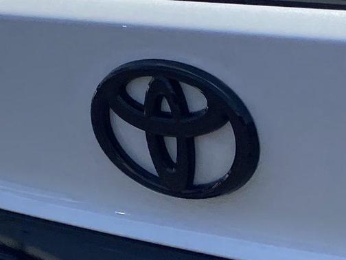 Wind Chill Pearl 2025 Toyota Camry XSE
