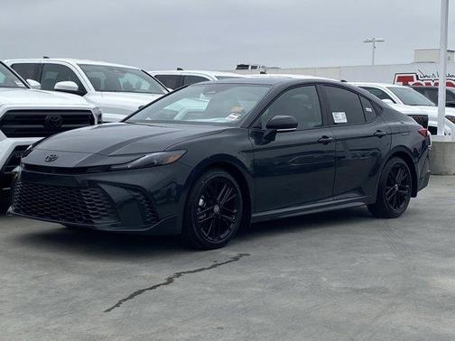 UNDERGROUND 2026 Toyota Camry SE
