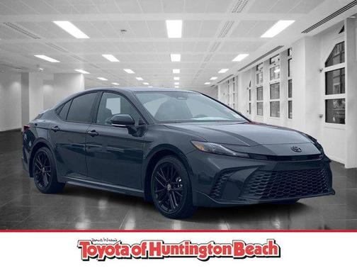 UNDERGROUND 2026 Toyota Camry SE