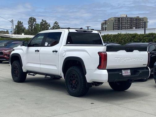 Ice 2026 Toyota Tundra Hybrid TRD Pro