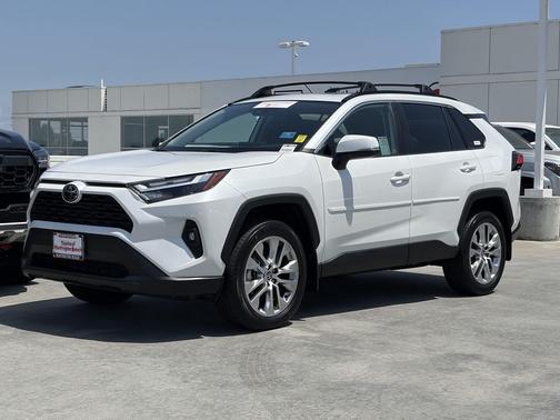 Wind Chill Pearl 2024 Toyota RAV4 XLE Premium