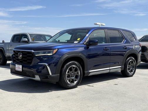 Diffused Sky Pearl 2023 Honda Pilot 2WD EX-L 8 Passenger