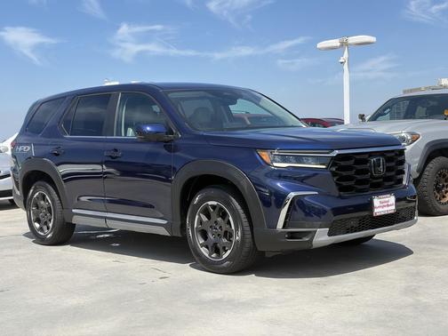 Sky 2023 Honda Pilot EX-L 8-Passenger