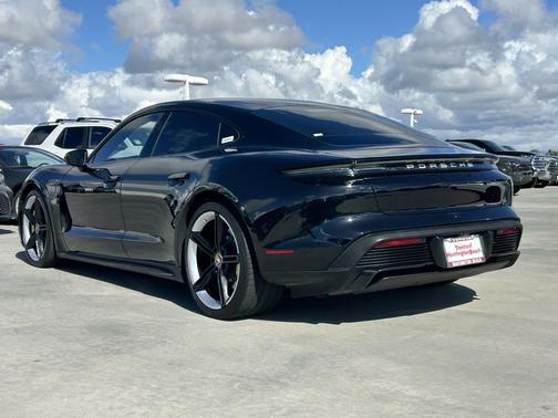 Jet Black Metallic 2020 Porsche Taycan Turbo
