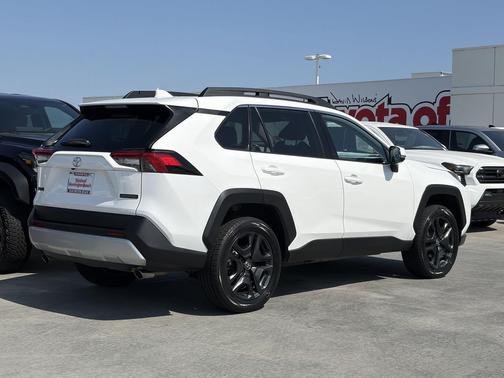 Ice 2024 Toyota RAV4 Adventure