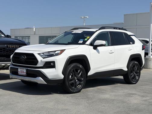 Ice 2024 Toyota RAV4 Adventure